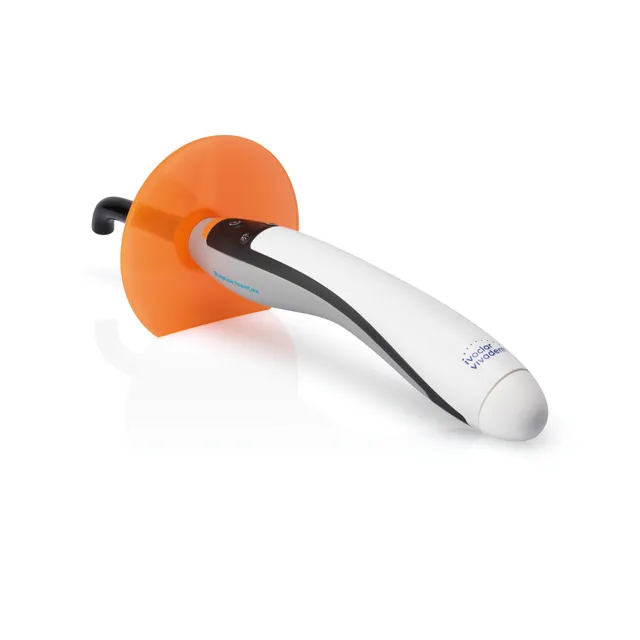 İvoclar Bluephase Power Cure Işınlı Dolgu Led Cihazı 3